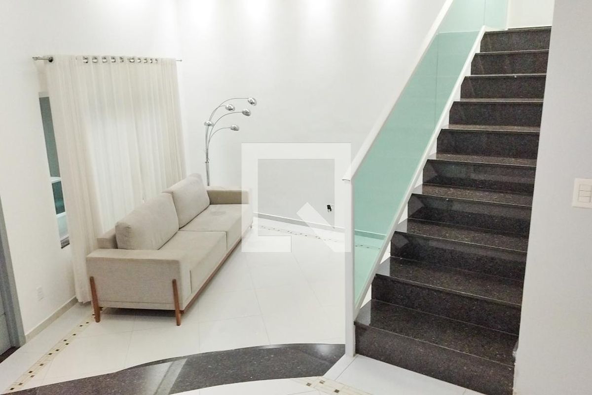 Casa, 4 quartos, 215 m² - Foto 2