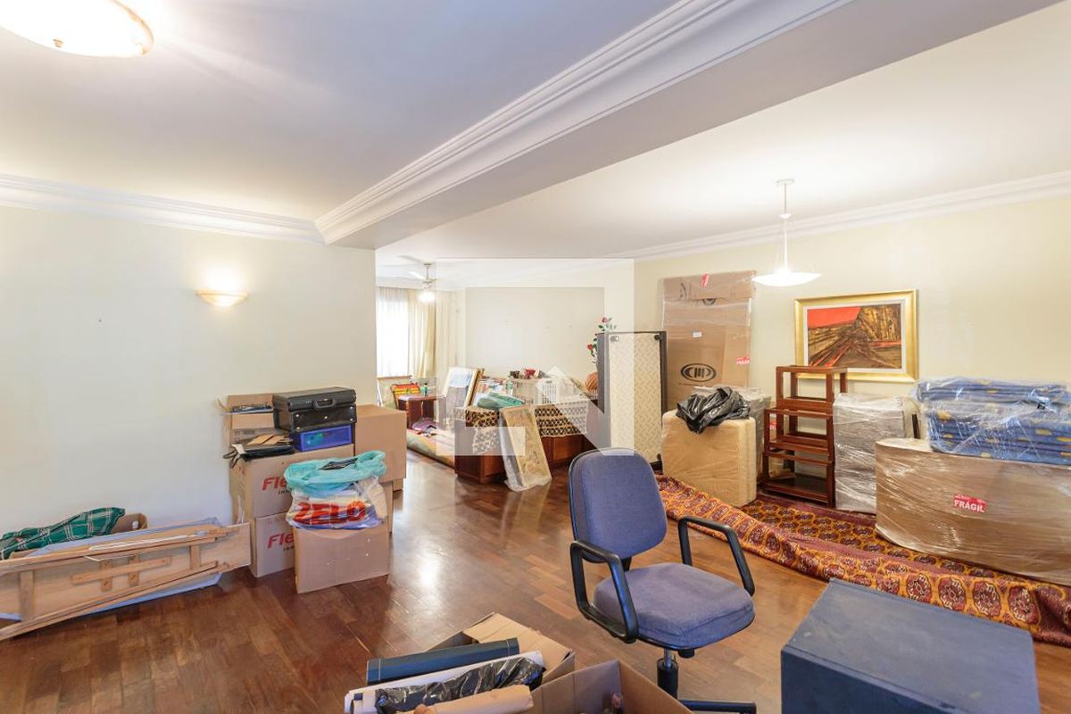 Casa, 4 quartos, 248 m² - Foto 2