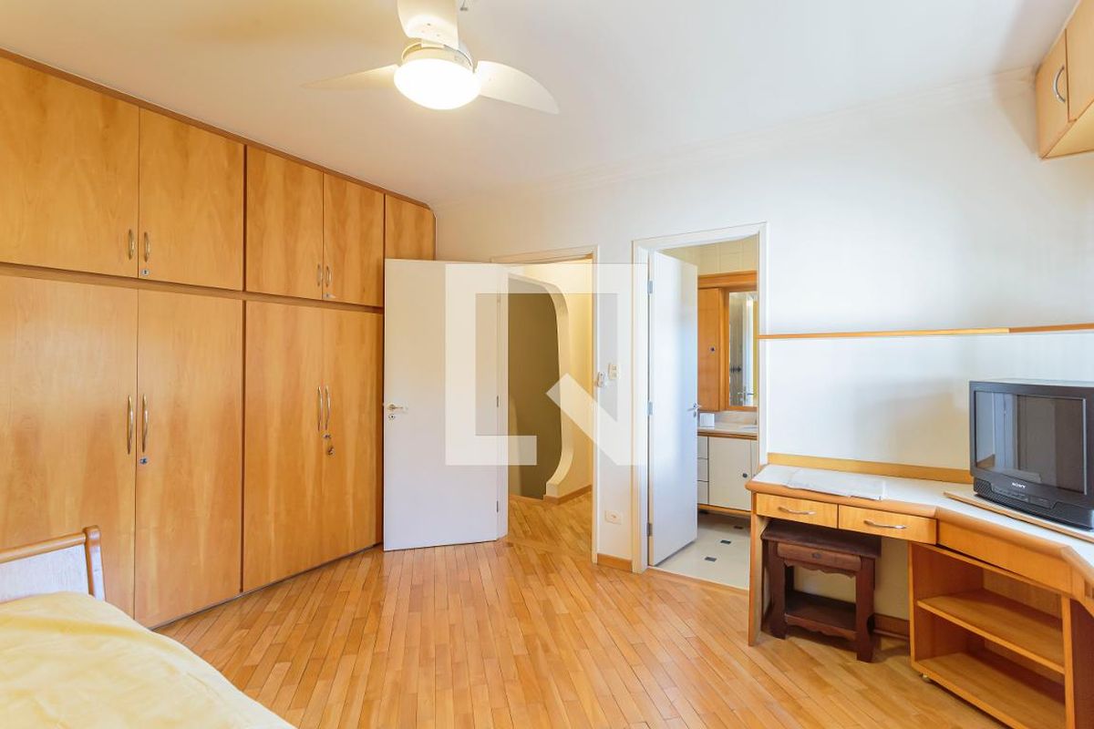 Casa, 4 quartos, 248 m² - Foto 27