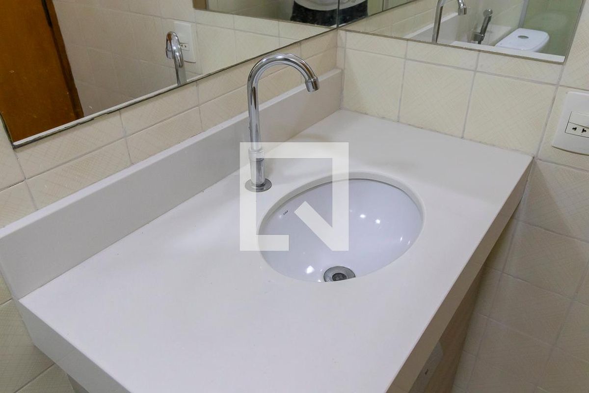 Apartamento à Venda - Cambuí, 2 Quartos,  65 m2 em , Campinas - sp | SoloBR