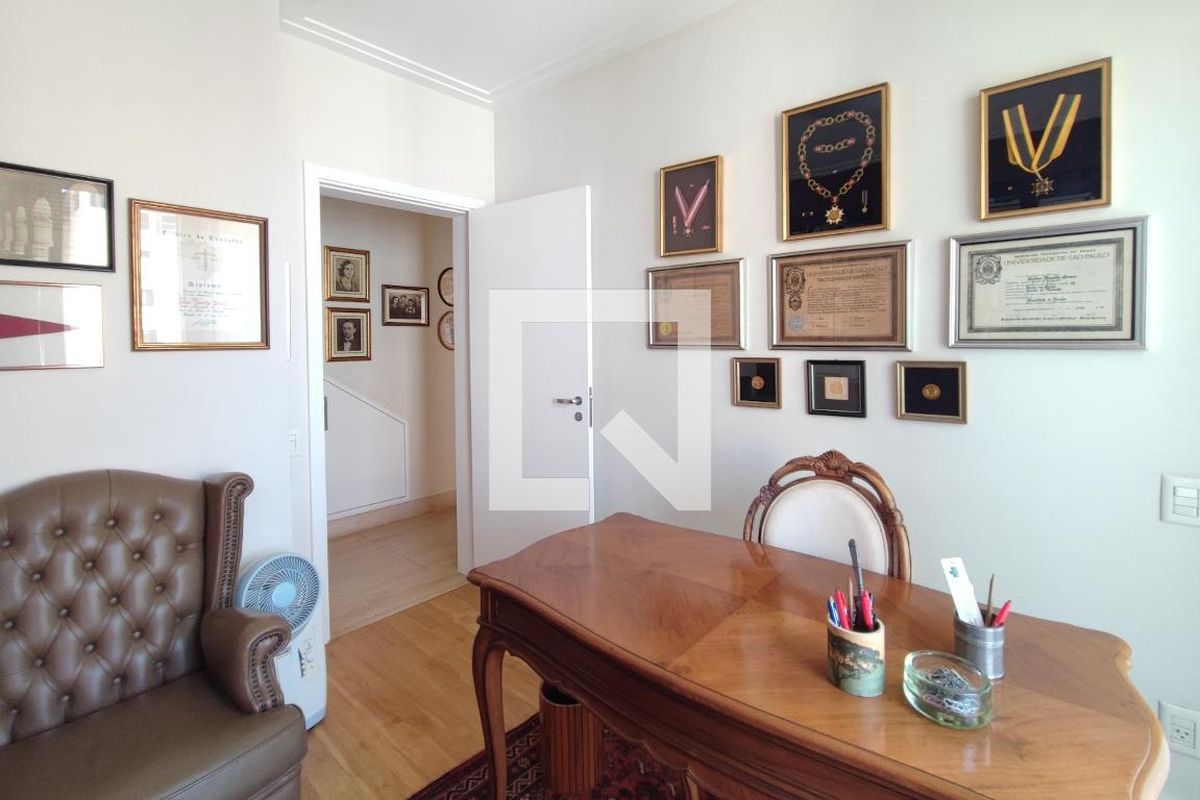 Apartamento à Venda - Cambuí, 4 Quartos,  370 m2 em , Campinas - sp | SoloBR