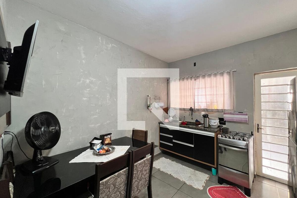Casa à Venda - Parque Prado, 5 Quartos,  270 m2 em , Campinas - sp | SoloBR