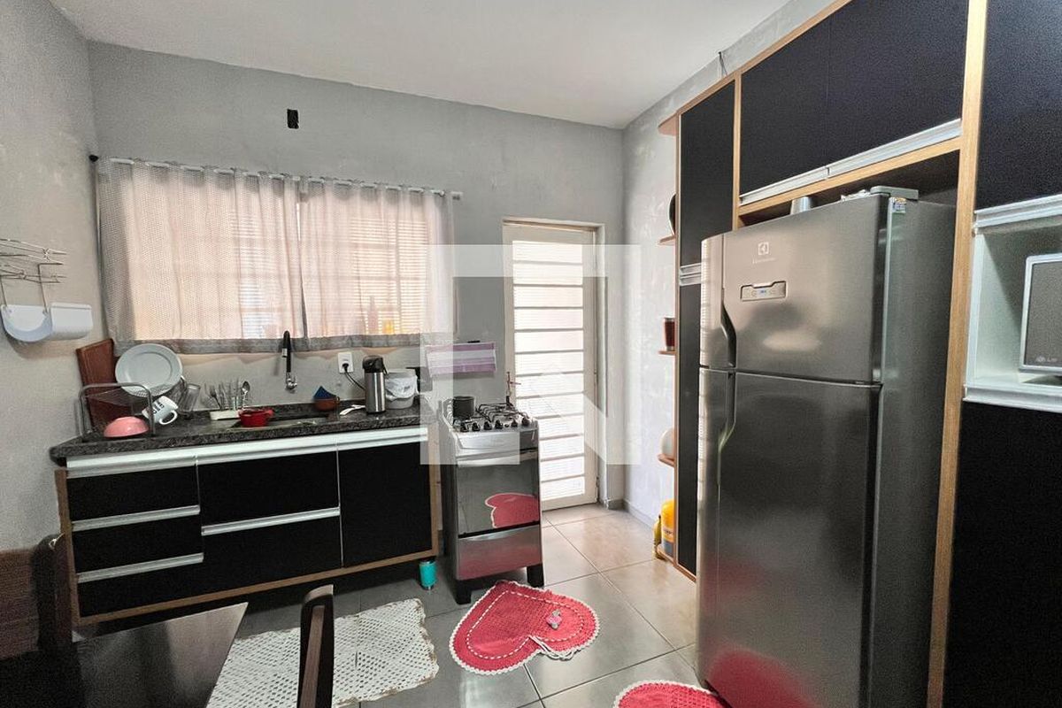 Casa à Venda - Parque Prado, 5 Quartos,  270 m2 em , Campinas - sp | SoloBR