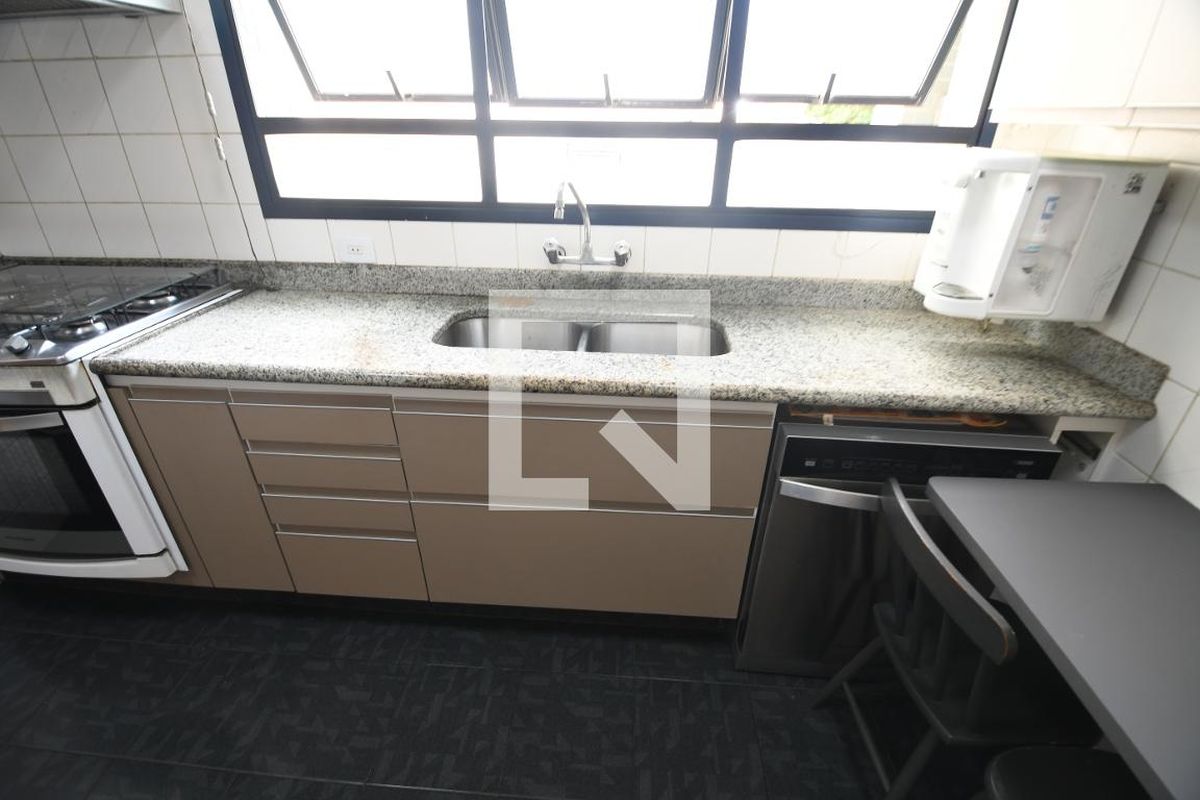 Apartamento à Venda - Cambuí, 4 Quartos,  306 m2 em , Campinas - sp | SoloBR