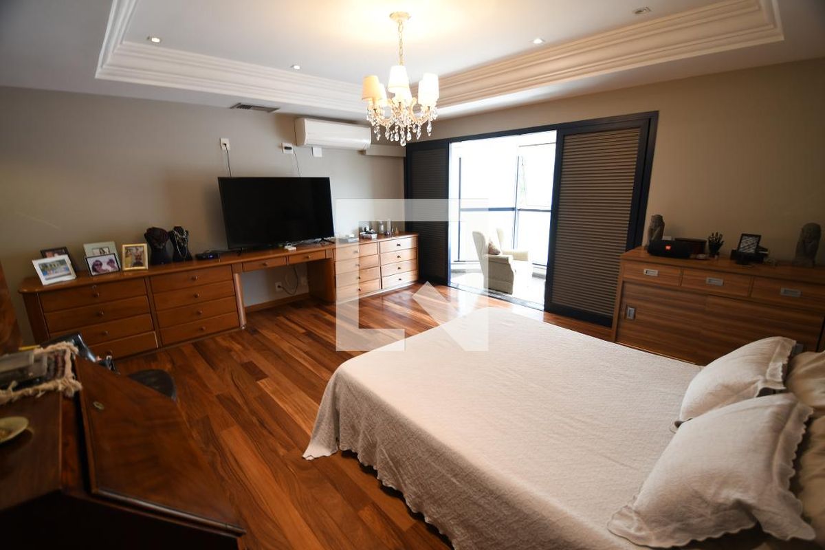 Apartamento à Venda - Cambuí, 4 Quartos,  306 m2 em , Campinas - sp | SoloBR