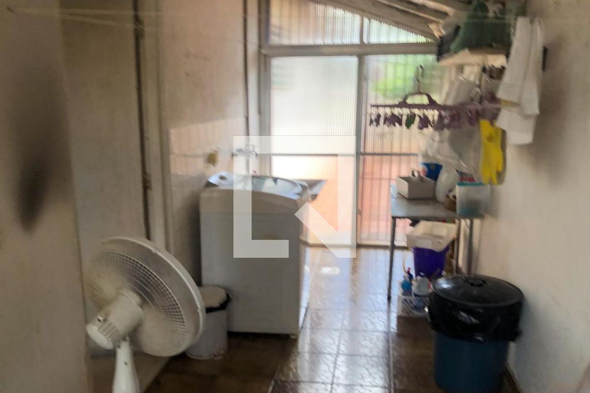 Casa à Venda - Jardim Flamboyant, 3 Quartos,  210 m2 em , Campinas - sp | SoloBR