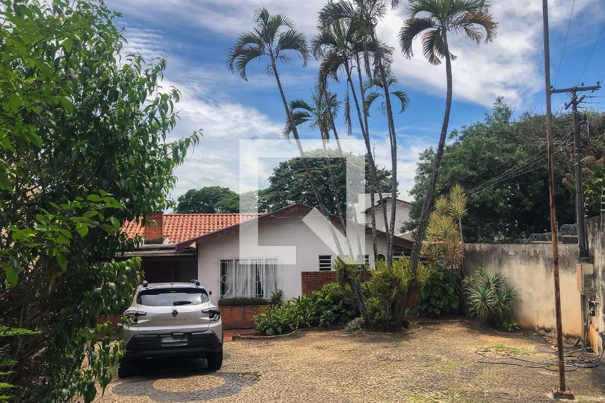 Casa à Venda - Jardim Flamboyant, 3 Quartos,  210 m2 em , Campinas - sp | SoloBR
