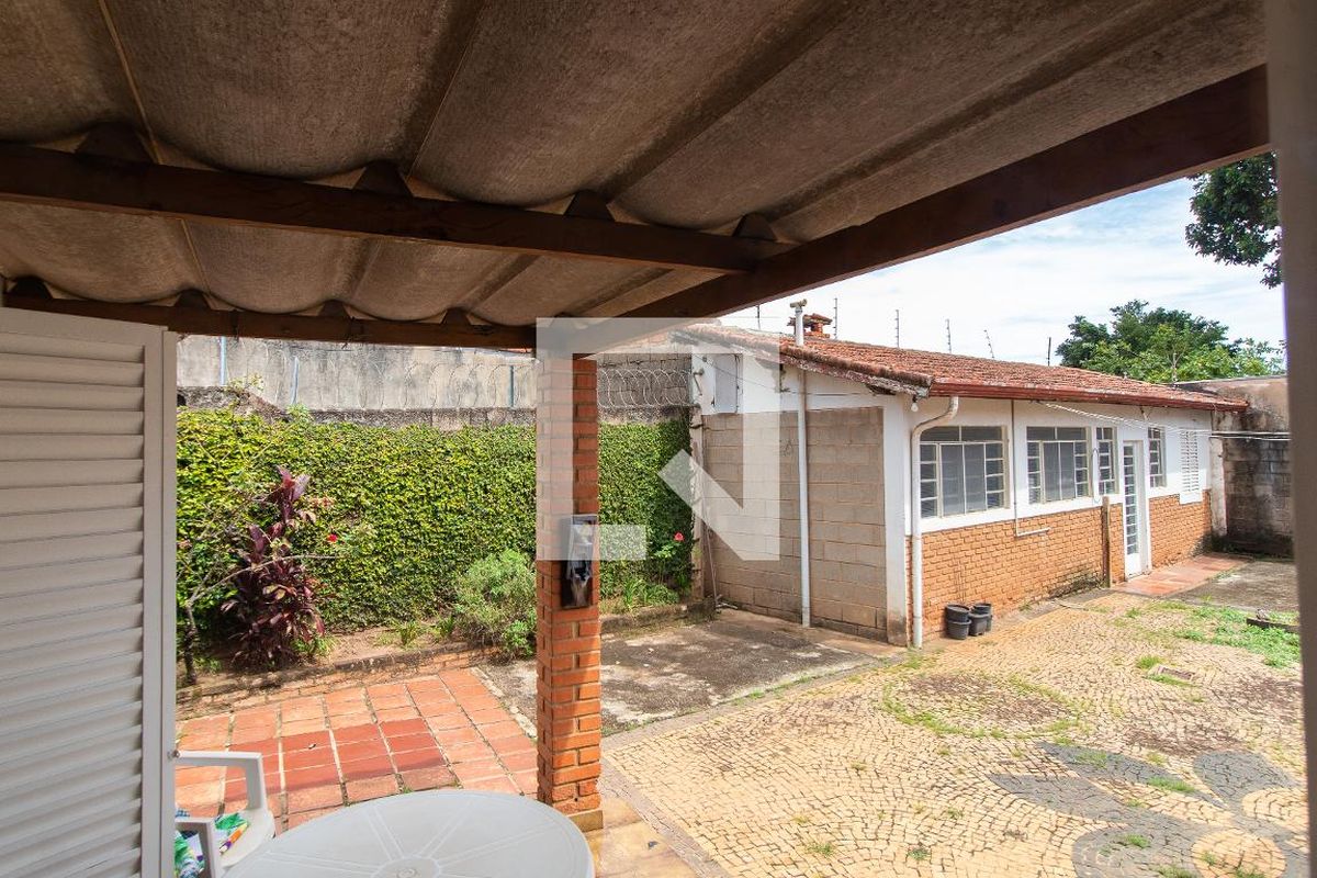 Casa à Venda - Jardim Flamboyant, 3 Quartos,  210 m2 em , Campinas - sp | SoloBR