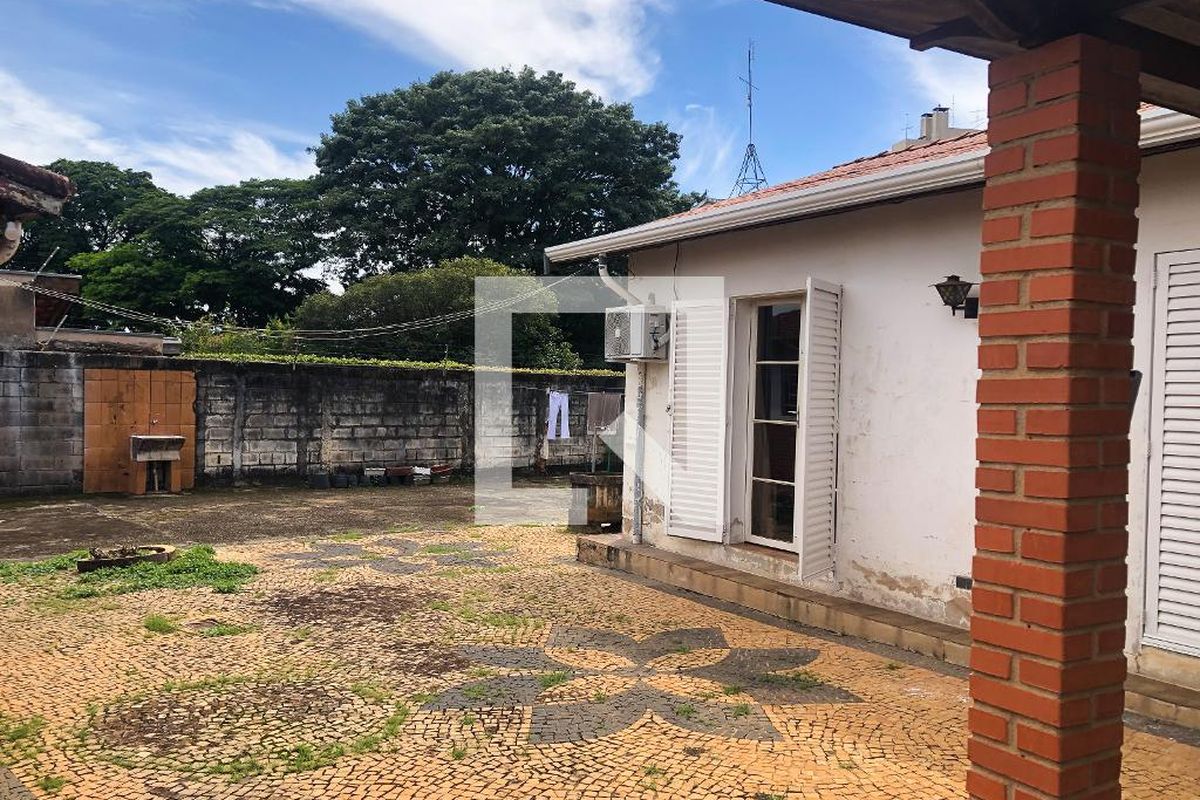Casa à Venda - Jardim Flamboyant, 3 Quartos,  210 m2 em , Campinas - sp | SoloBR