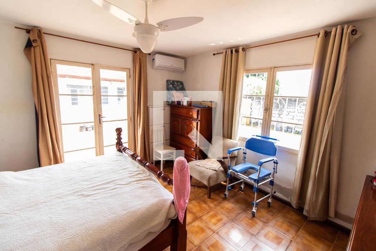 Casa à Venda - Jardim Flamboyant, 3 Quartos,  210 m2 em , Campinas - sp | SoloBR
