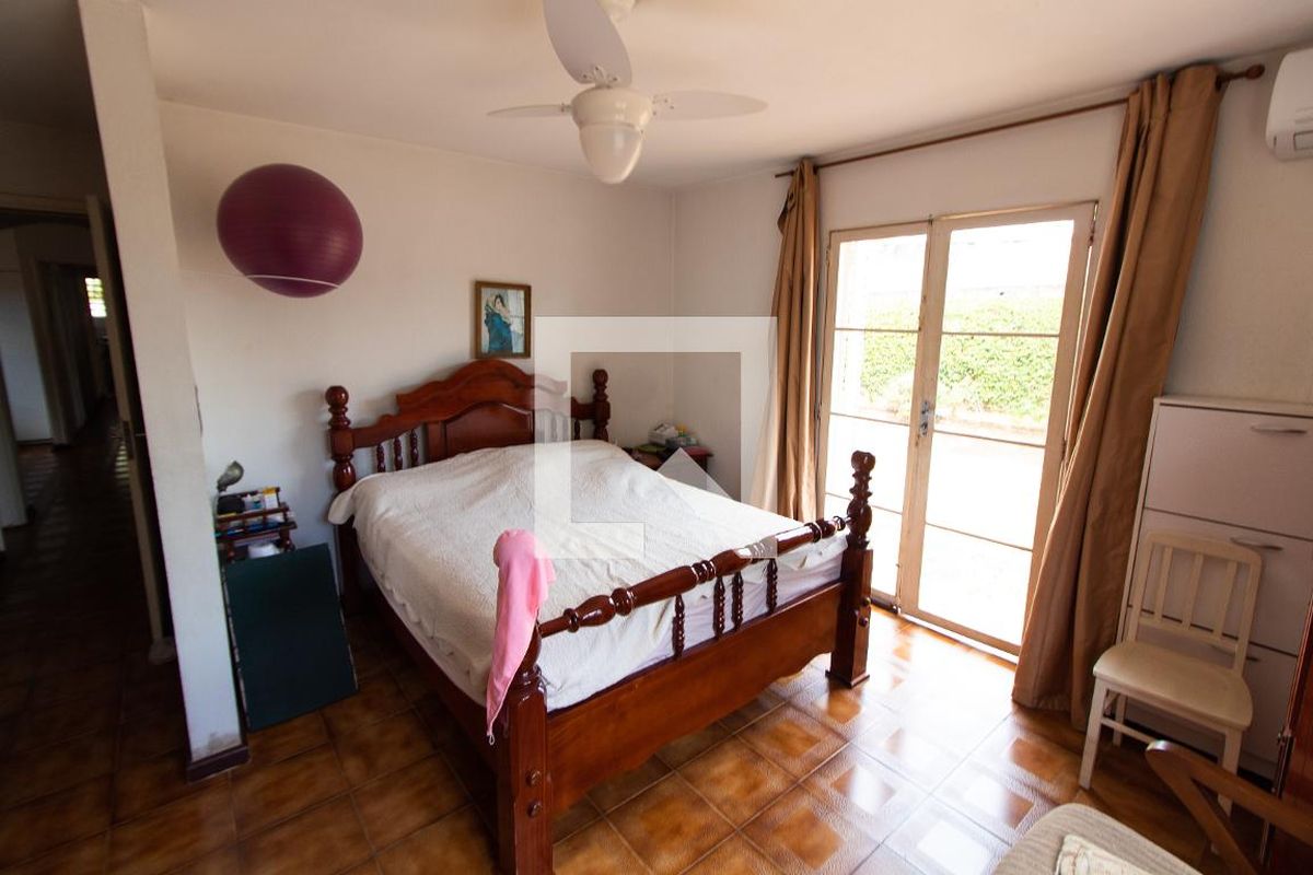 Casa à Venda - Jardim Flamboyant, 3 Quartos,  210 m2 em , Campinas - sp | SoloBR
