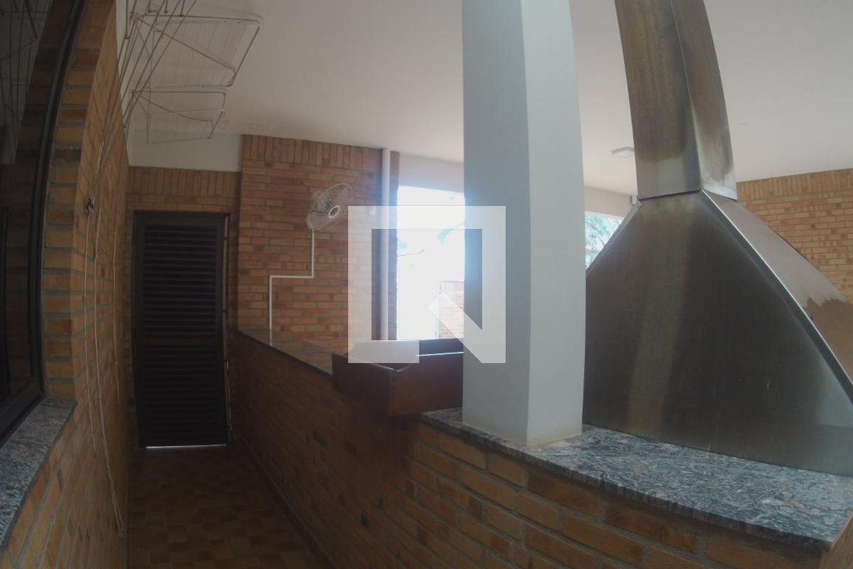 Casa à Venda - Jardim Flamboyant, 5 Quartos,  652 m2 em , Campinas - sp | SoloBR
