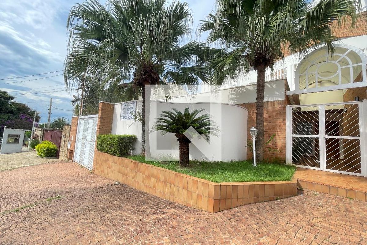 Casa à Venda - Jardim Flamboyant, 5 Quartos,  652 m2 em , Campinas - sp | SoloBR