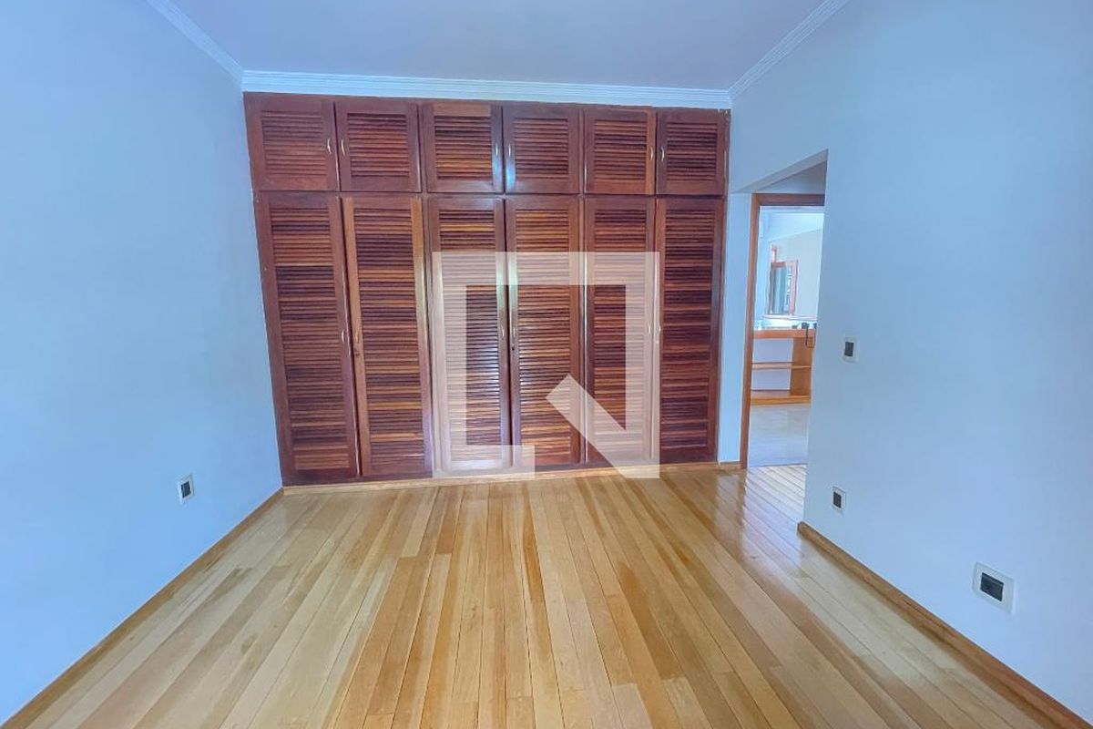 Casa à Venda - Jardim Flamboyant, 5 Quartos,  652 m2 em , Campinas - sp | SoloBR