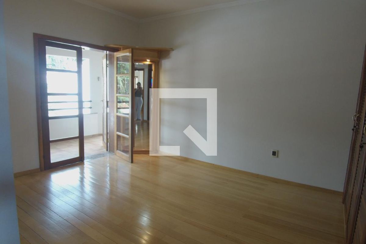 Casa à Venda - Jardim Flamboyant, 5 Quartos,  652 m2 em , Campinas - sp | SoloBR