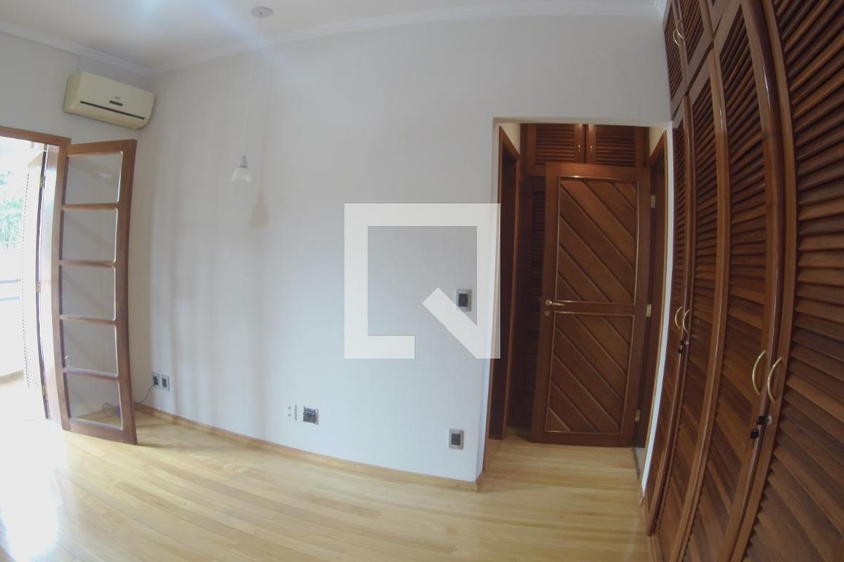 Casa à Venda - Jardim Flamboyant, 5 Quartos,  652 m2 em , Campinas - sp | SoloBR