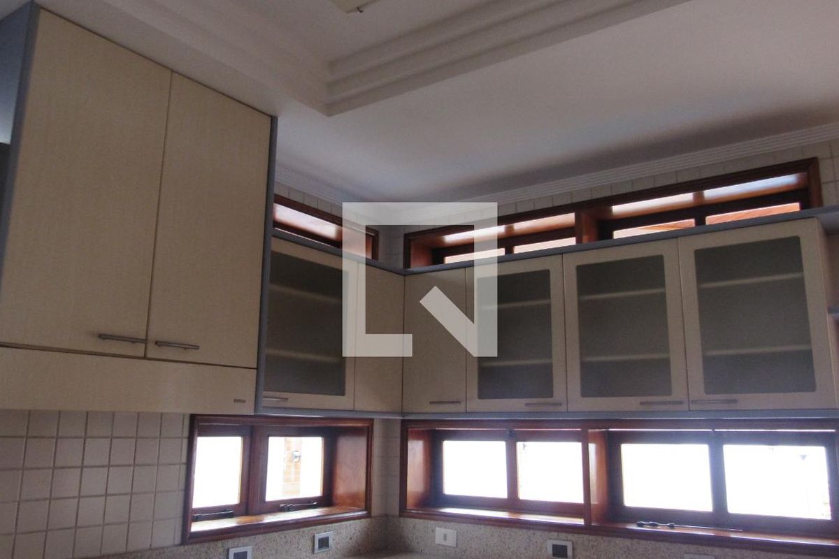 Casa à Venda - Jardim Flamboyant, 5 Quartos,  652 m2 em , Campinas - sp | SoloBR