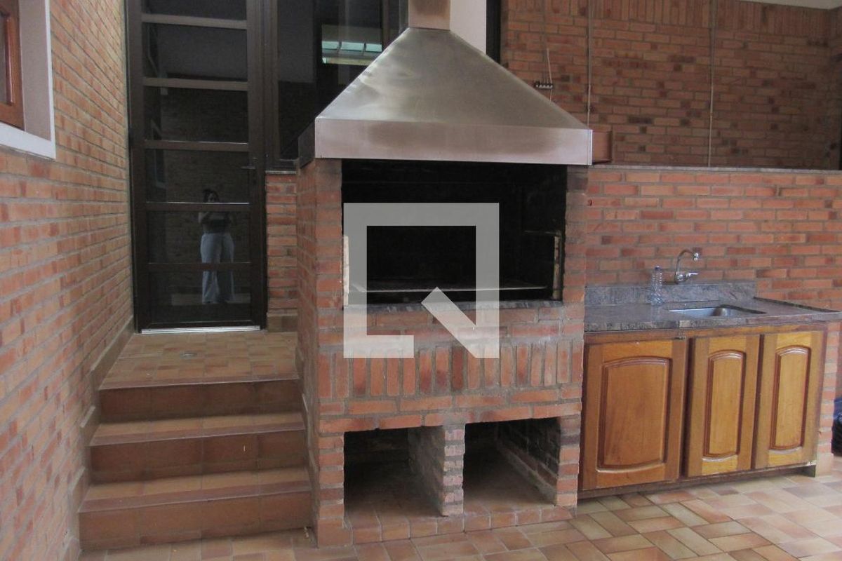 Casa à Venda - Jardim Flamboyant, 5 Quartos,  652 m2 em , Campinas - sp | SoloBR