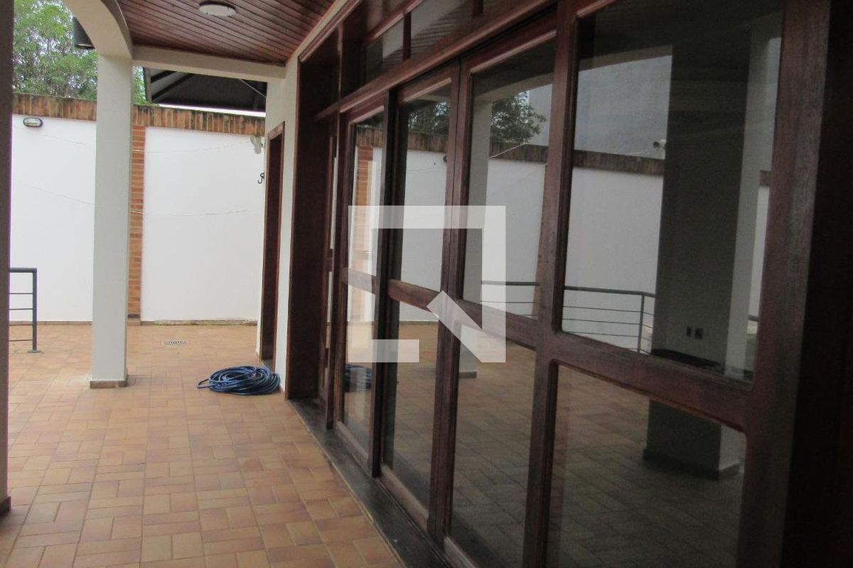 Casa à Venda - Jardim Flamboyant, 5 Quartos,  652 m2 em , Campinas - sp | SoloBR