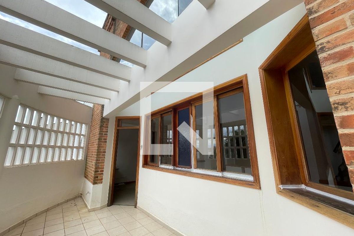 Casa à Venda - Jardim Flamboyant, 5 Quartos,  652 m2 em , Campinas - sp | SoloBR
