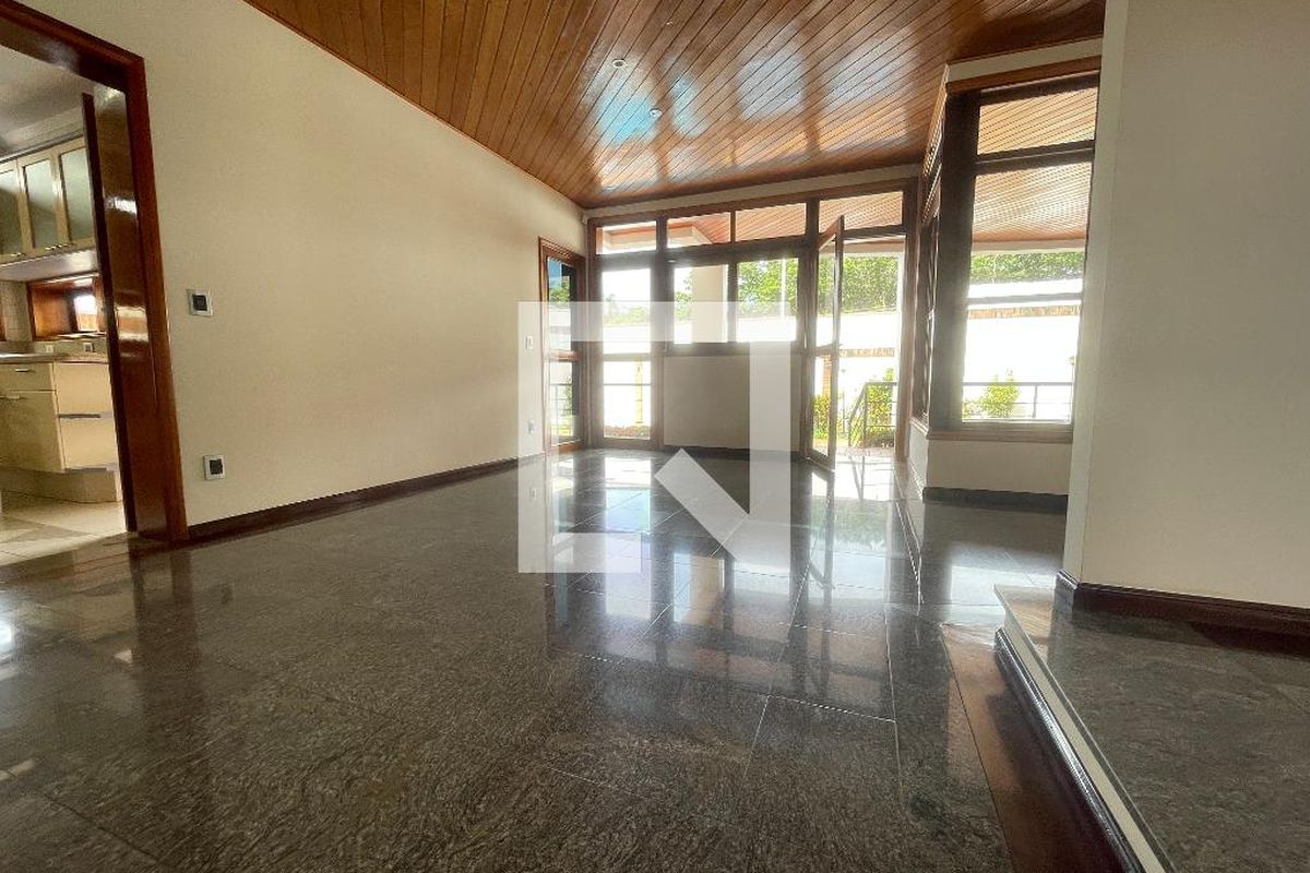 Casa à Venda - Jardim Flamboyant, 5 Quartos,  652 m2 em , Campinas - sp | SoloBR