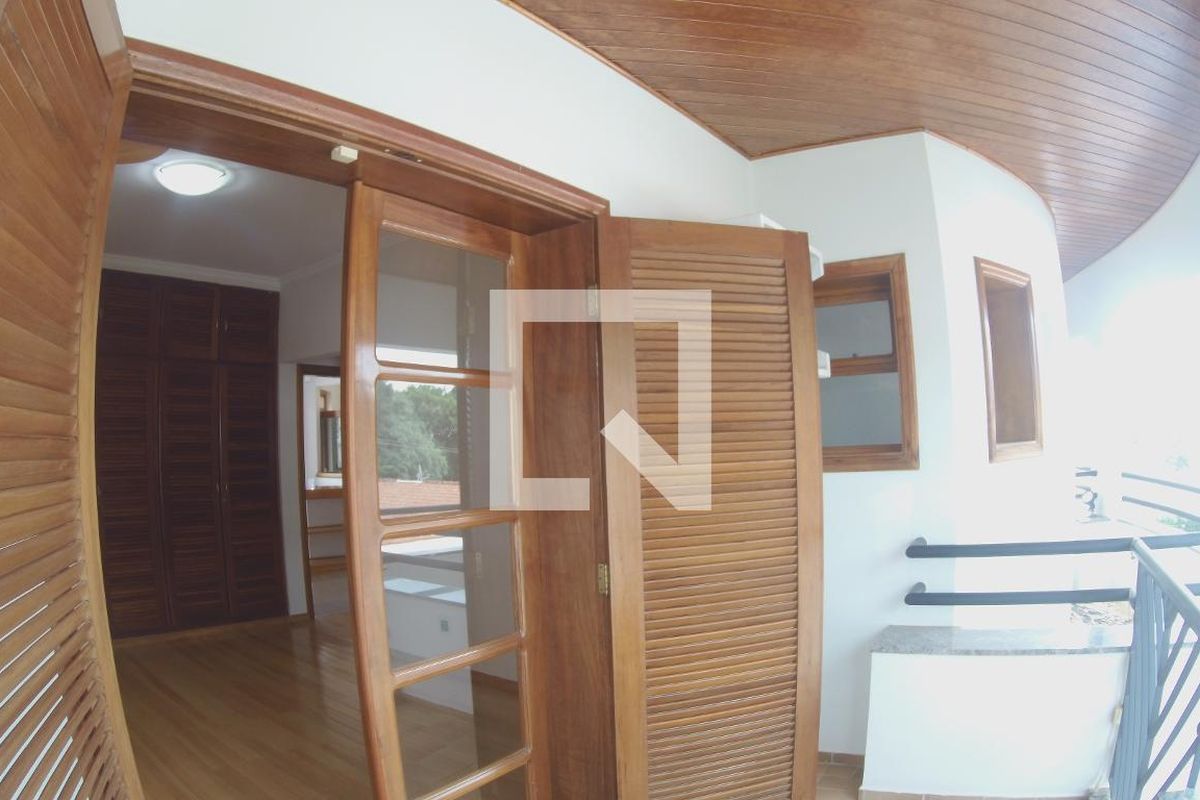 Casa à Venda - Jardim Flamboyant, 5 Quartos,  652 m2 em , Campinas - sp | SoloBR