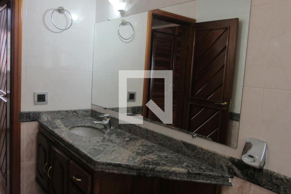 Casa à Venda - Jardim Flamboyant, 5 Quartos,  652 m2 em , Campinas - sp | SoloBR