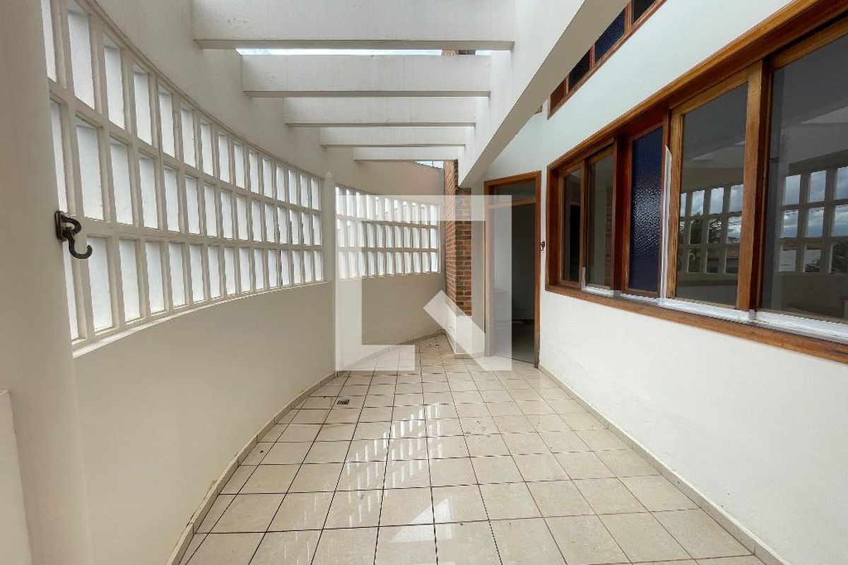 Casa à Venda - Jardim Flamboyant, 5 Quartos,  652 m2 em , Campinas - sp | SoloBR