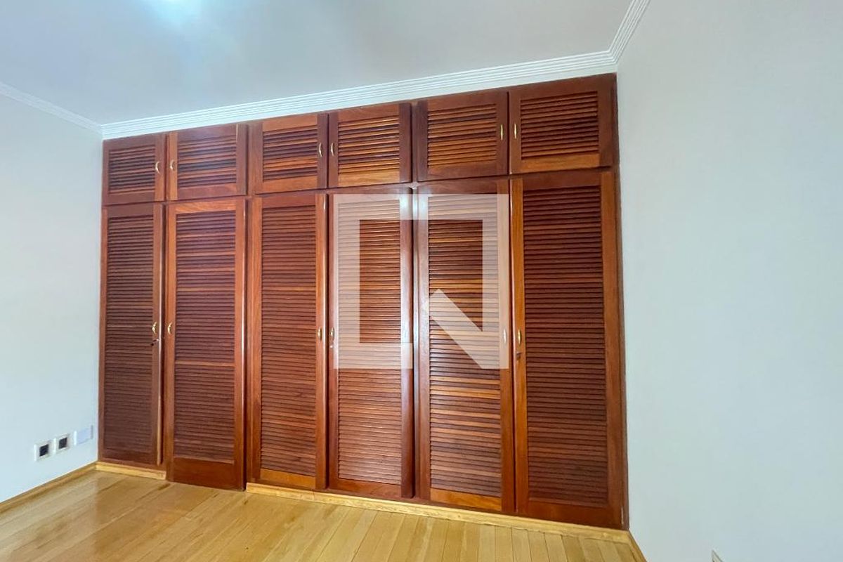 Casa à Venda - Jardim Flamboyant, 5 Quartos,  652 m2 em , Campinas - sp | SoloBR