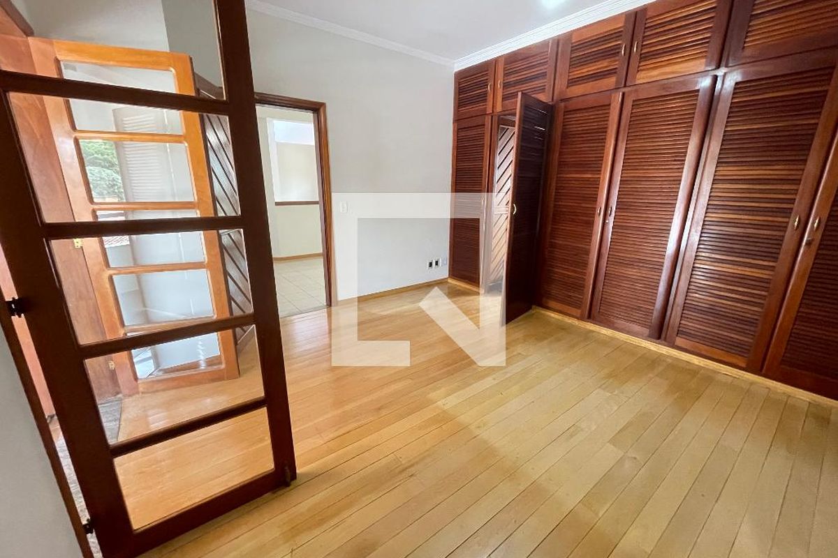 Casa à Venda - Jardim Flamboyant, 5 Quartos,  652 m2 em , Campinas - sp | SoloBR