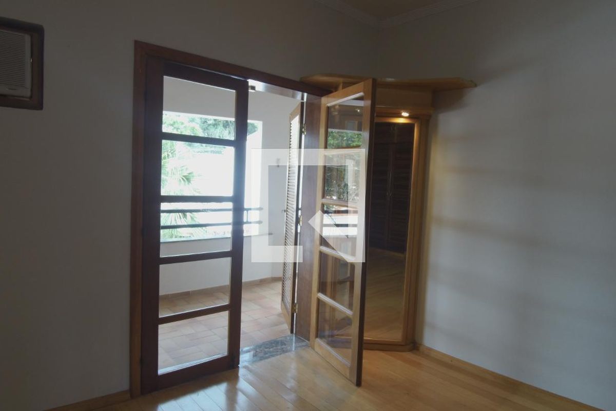Casa à Venda - Jardim Flamboyant, 5 Quartos,  652 m2 em , Campinas - sp | SoloBR