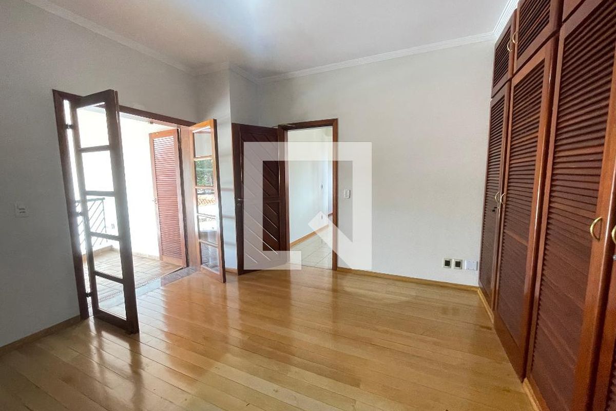 Casa à Venda - Jardim Flamboyant, 5 Quartos,  652 m2 em , Campinas - sp | SoloBR