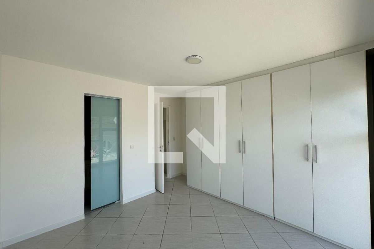 Casa, 4 quartos, 200 m² - Foto 46