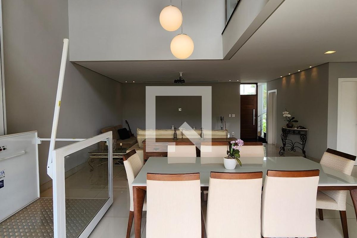 Casa à Venda - Lot. Alphaville Campinas, 3 Quartos,  275 m2 em , Campinas - sp | SoloBR