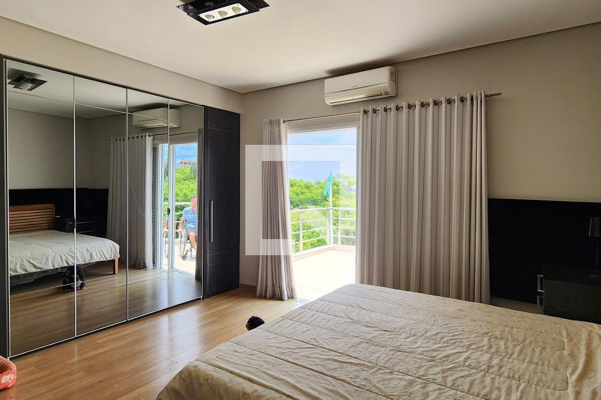 Casa à Venda - Lot. Alphaville Campinas, 3 Quartos,  275 m2 em , Campinas - sp | SoloBR