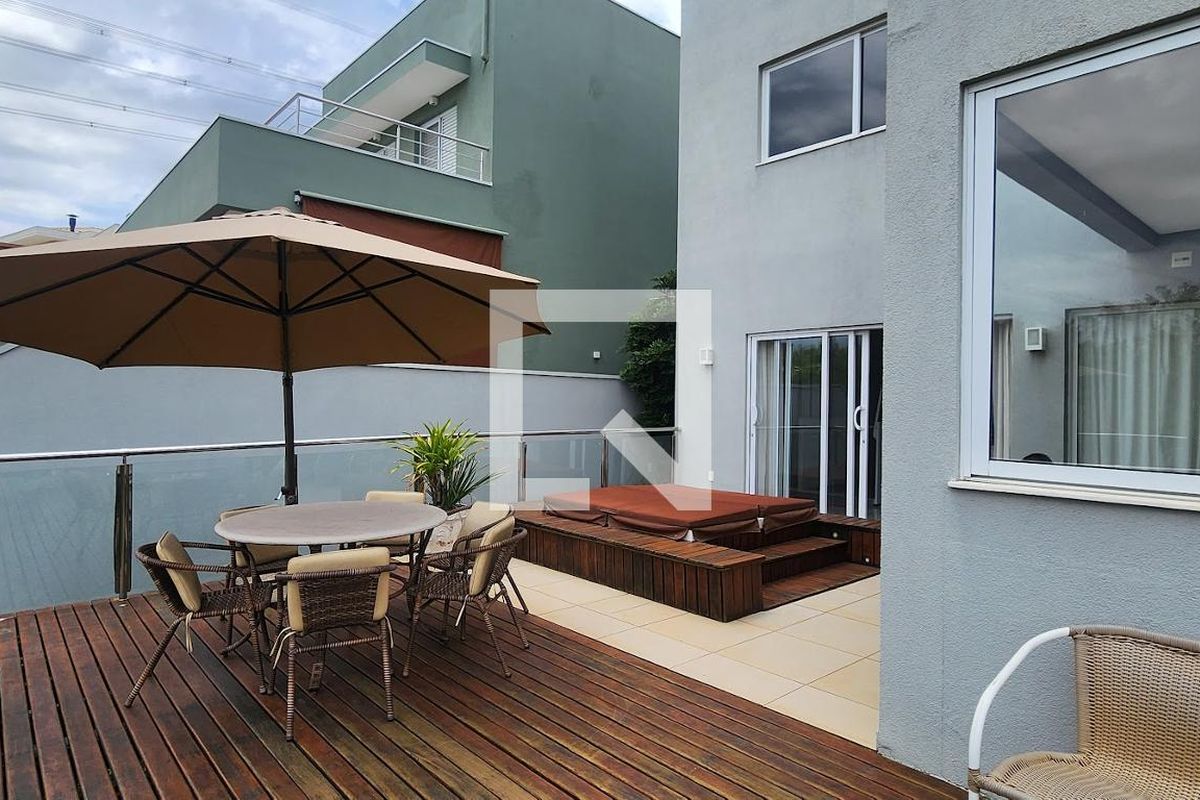Casa à Venda - Lot. Alphaville Campinas, 3 Quartos,  275 m2 em , Campinas - sp | SoloBR