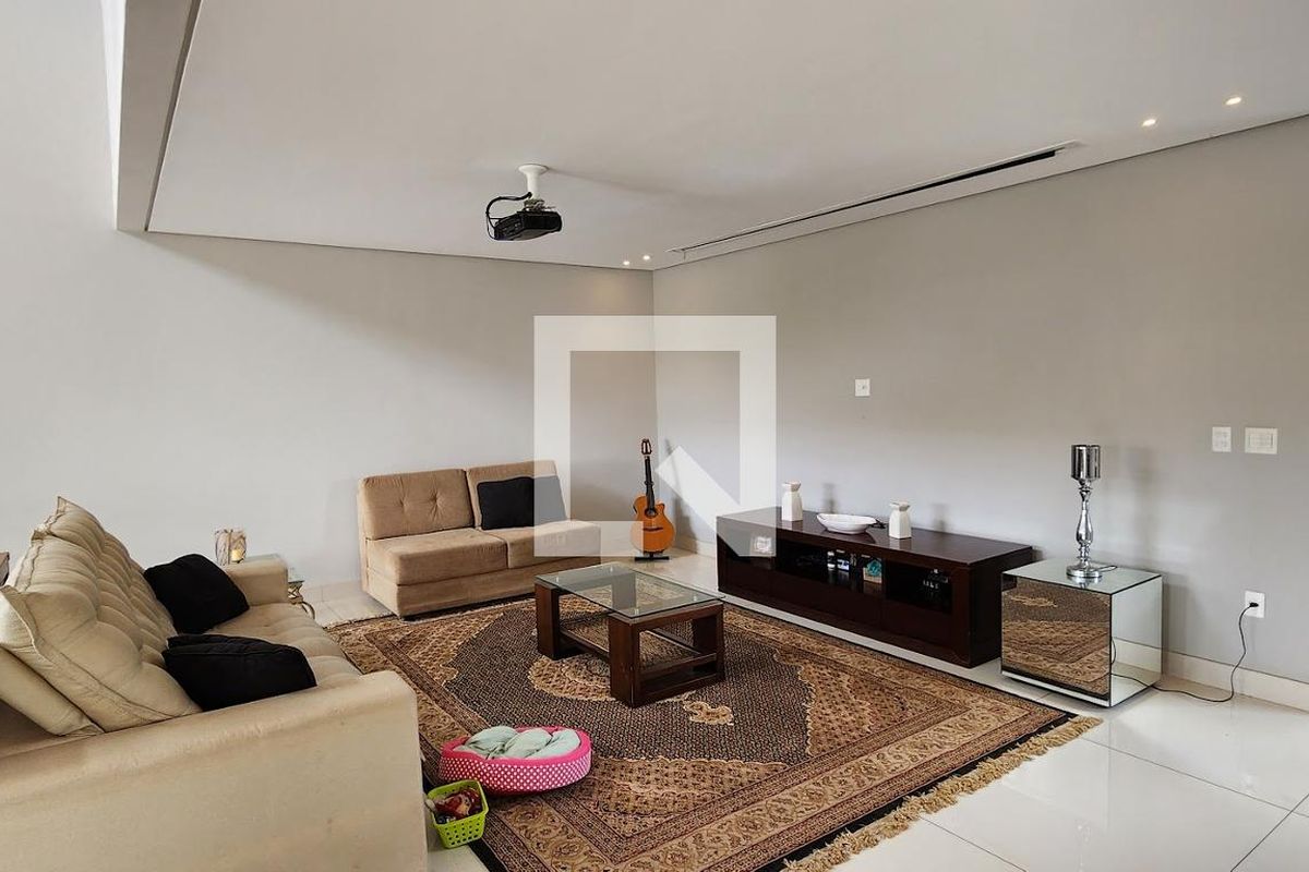 Casa à Venda - Lot. Alphaville Campinas, 3 Quartos,  275 m2 em , Campinas - sp | SoloBR