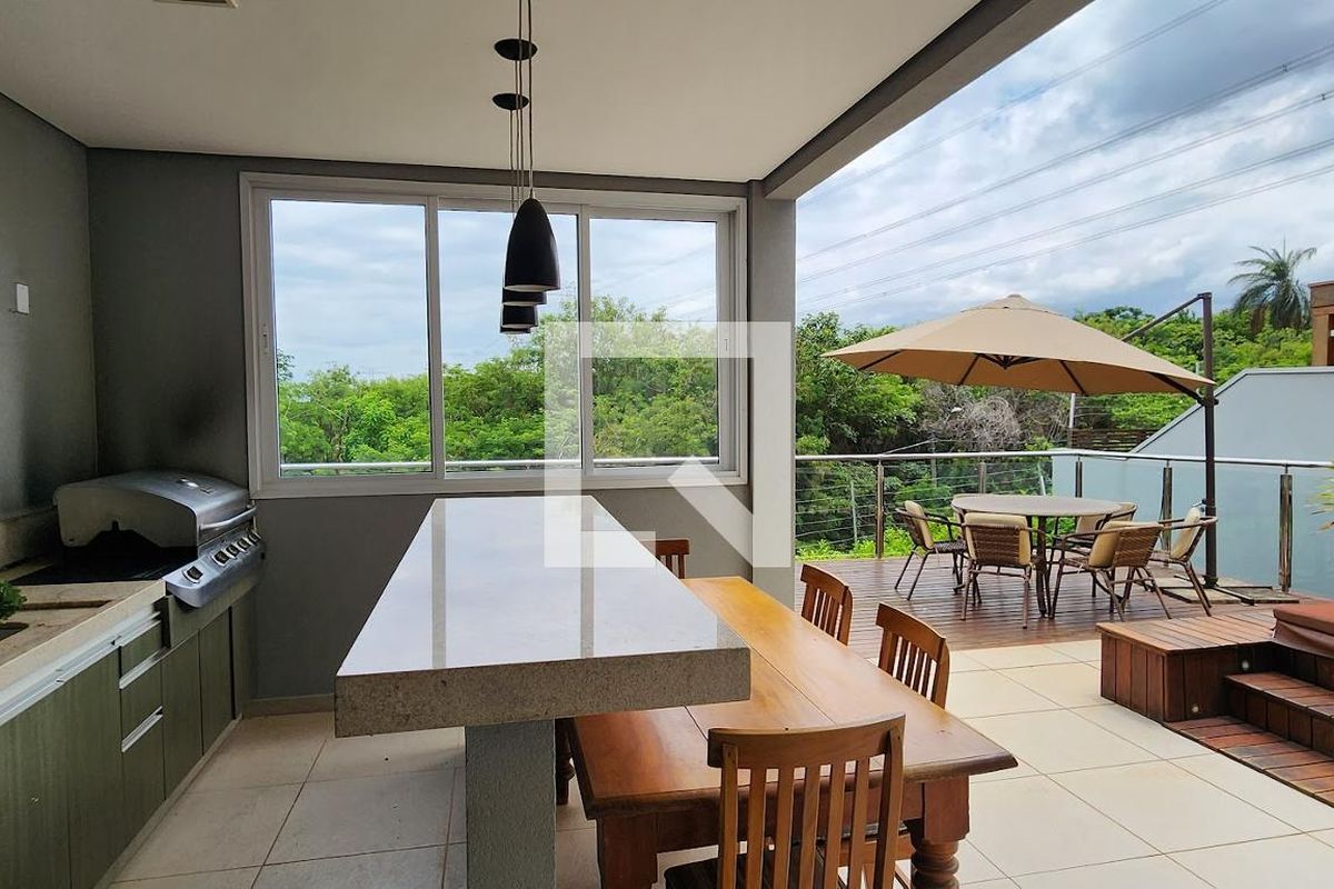 Casa à Venda - Lot. Alphaville Campinas, 3 Quartos,  275 m2 em , Campinas - sp | SoloBR