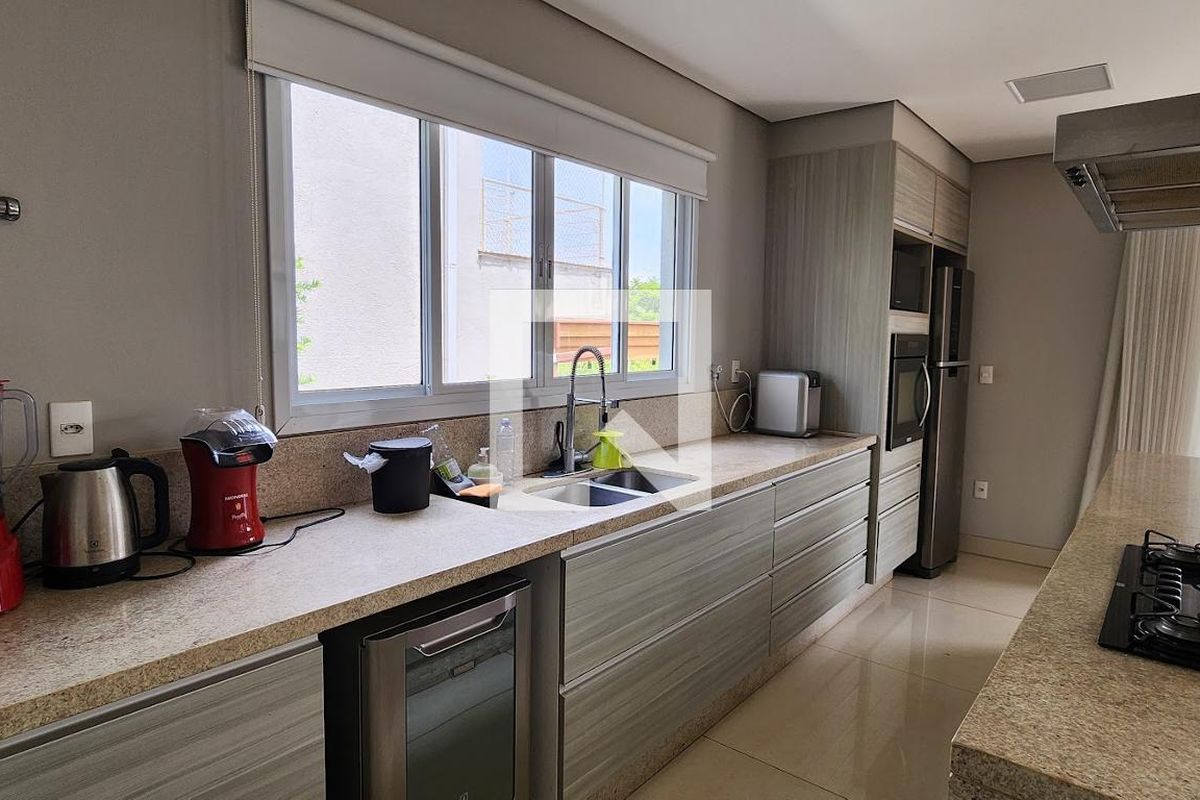 Casa à Venda - Lot. Alphaville Campinas, 3 Quartos,  275 m2 em , Campinas - sp | SoloBR