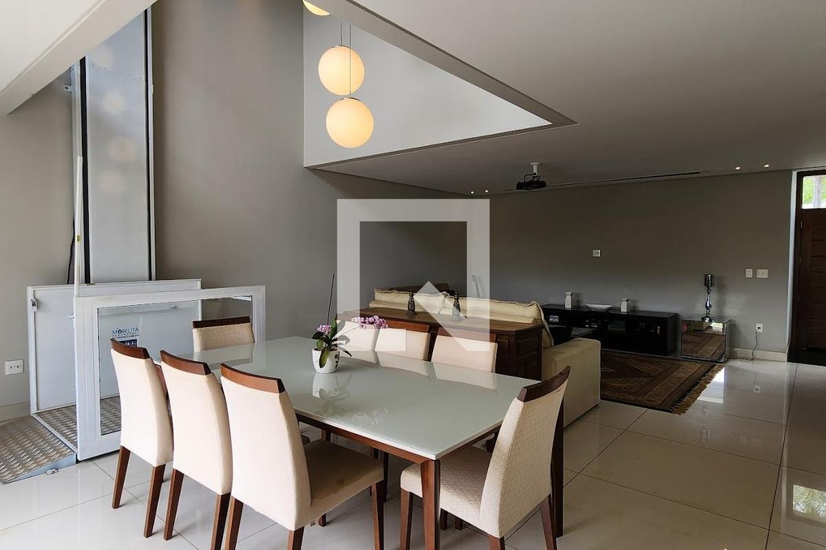 Casa à Venda - Lot. Alphaville Campinas, 3 Quartos,  275 m2 em , Campinas - sp | SoloBR