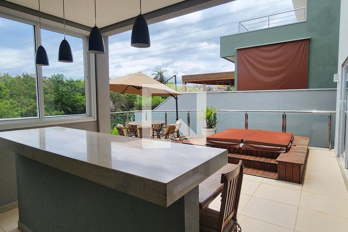 Casa à Venda - Lot. Alphaville Campinas, 3 Quartos,  275 m2 em , Campinas - sp | SoloBR