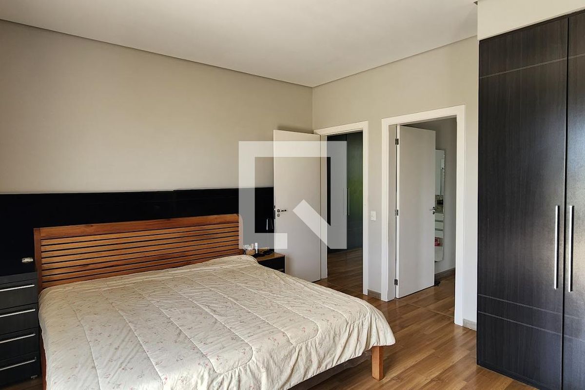 Casa à Venda - Lot. Alphaville Campinas, 3 Quartos,  275 m2 em , Campinas - sp | SoloBR