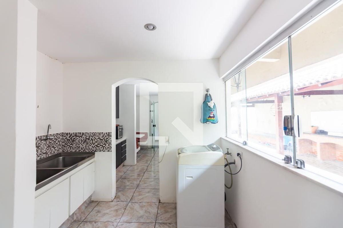 Casa, 3 quartos, 300 m² - Foto 82