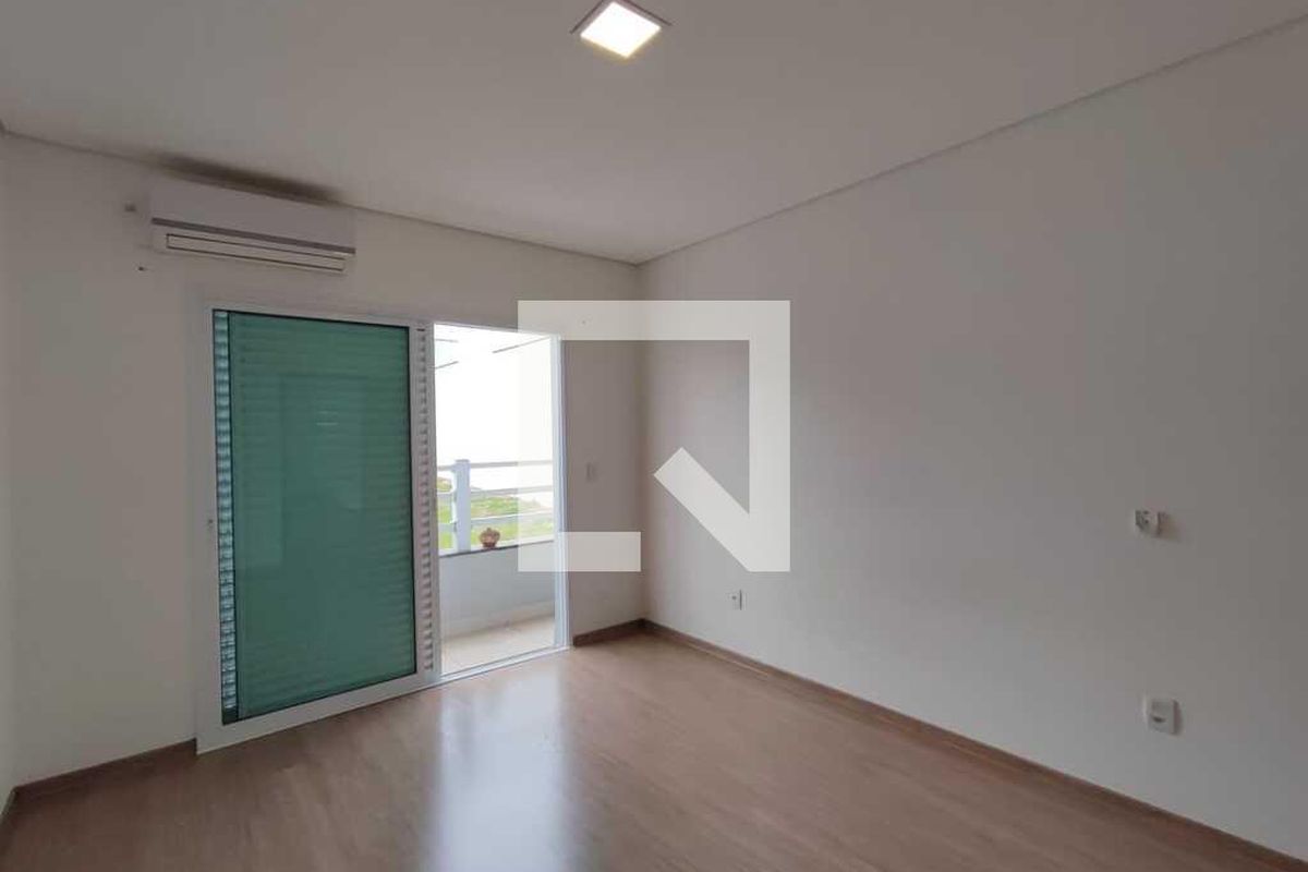 Casa à Venda - Swiss Park, 4 Quartos,  333 m2 em , Campinas - sp | SoloBR