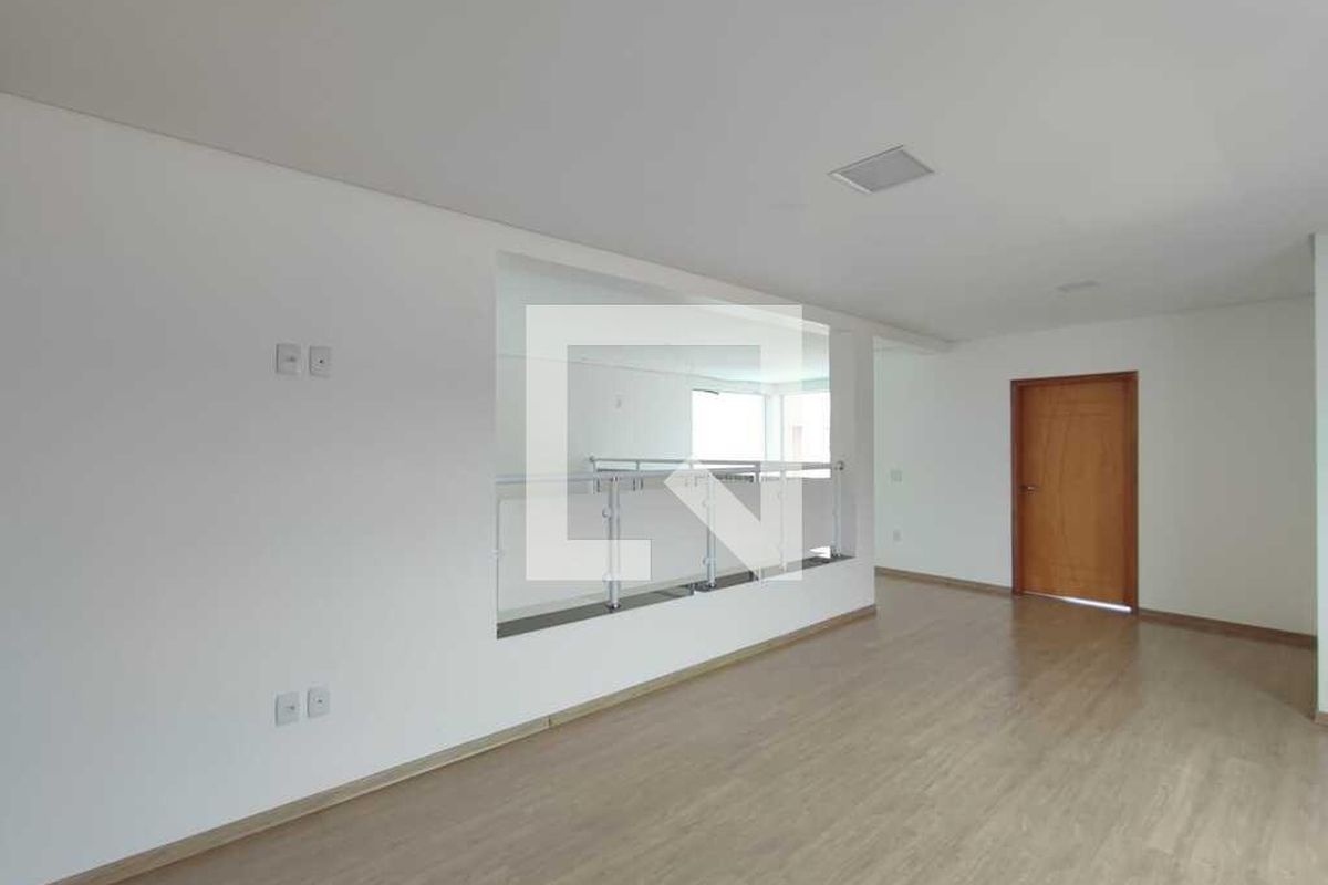 Casa à Venda - Swiss Park, 4 Quartos,  333 m2 em , Campinas - sp | SoloBR
