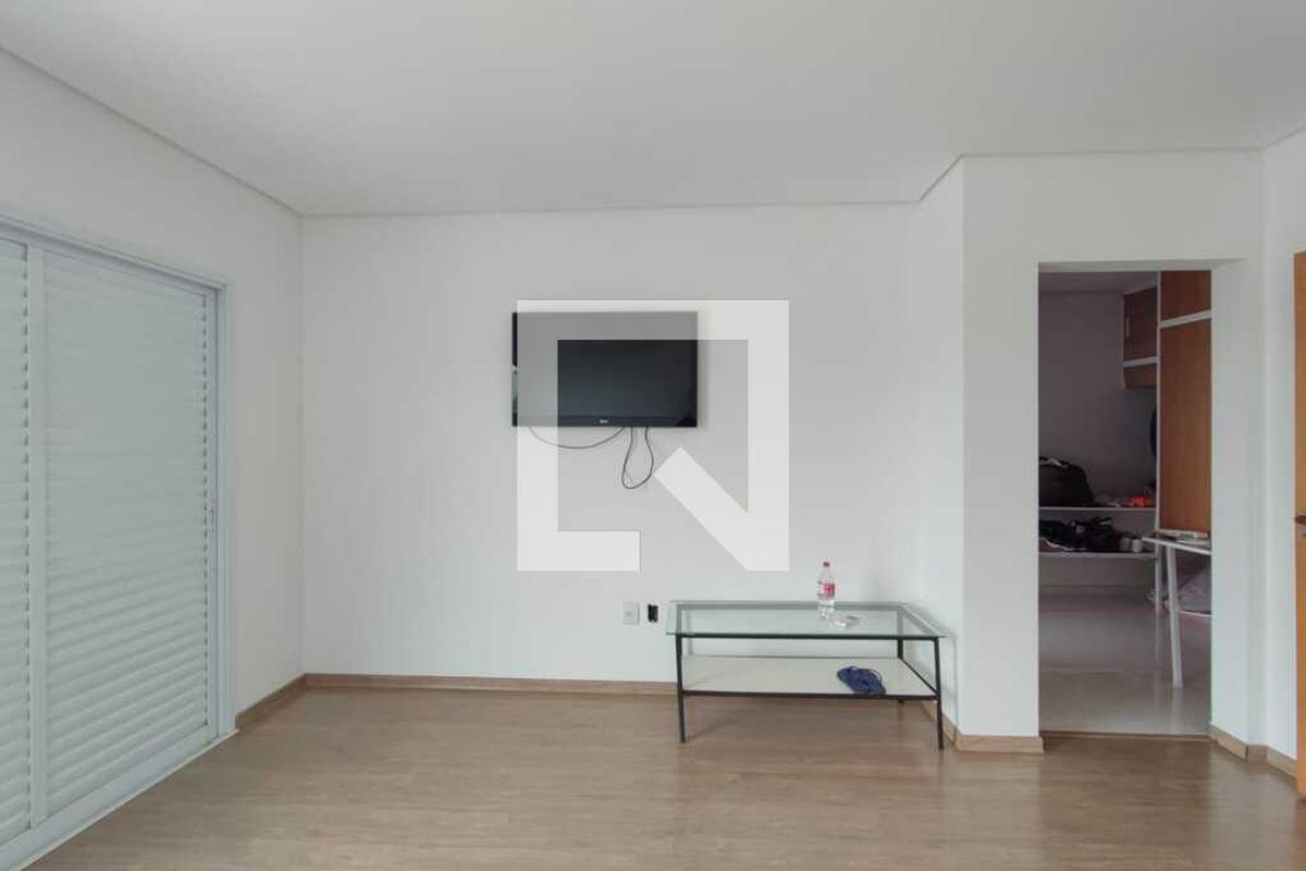 Casa à Venda - Swiss Park, 4 Quartos,  333 m2 em , Campinas - sp | SoloBR