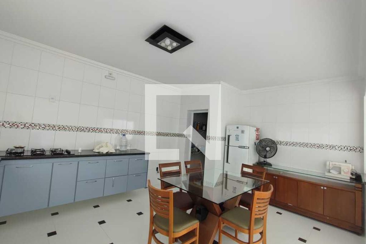 Casa à Venda - Swiss Park, 4 Quartos,  333 m2 em , Campinas - sp | SoloBR