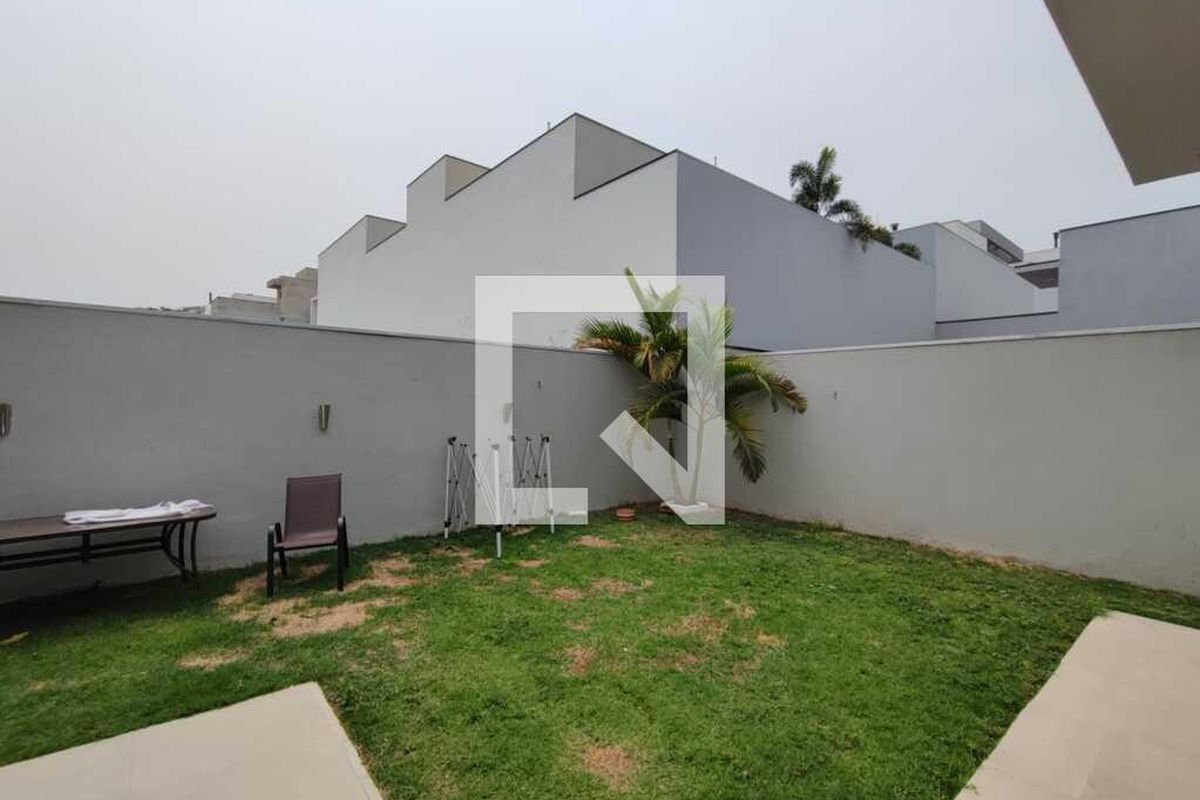 Casa à Venda - Swiss Park, 4 Quartos,  333 m2 em , Campinas - sp | SoloBR