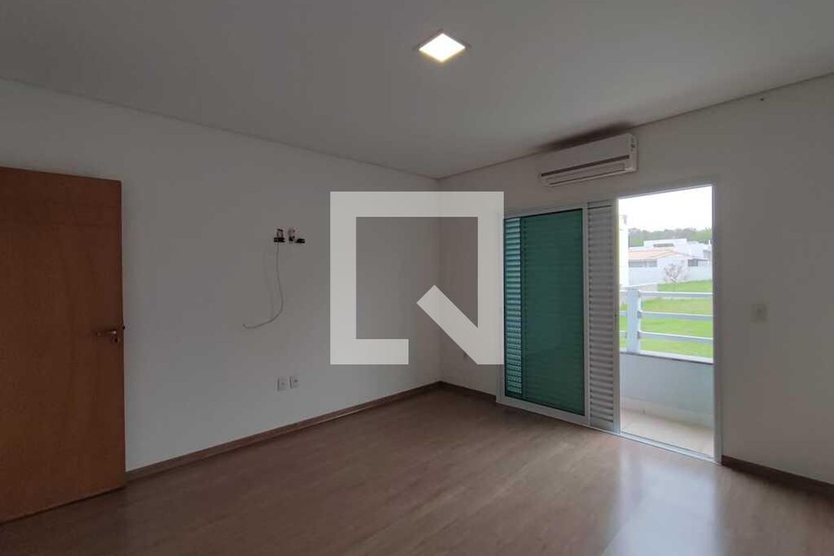 Casa à Venda - Swiss Park, 4 Quartos,  333 m2 em , Campinas - sp | SoloBR