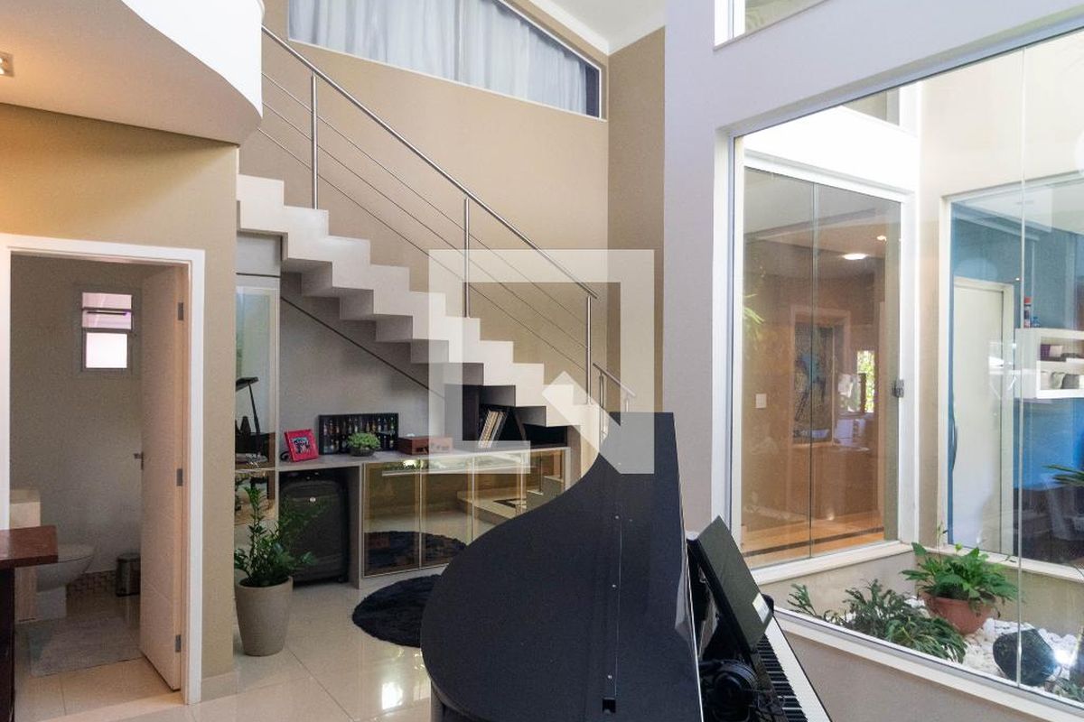 Casa à Venda - Swiss Park, 4 Quartos,  270 m2 em , Campinas - sp | SoloBR